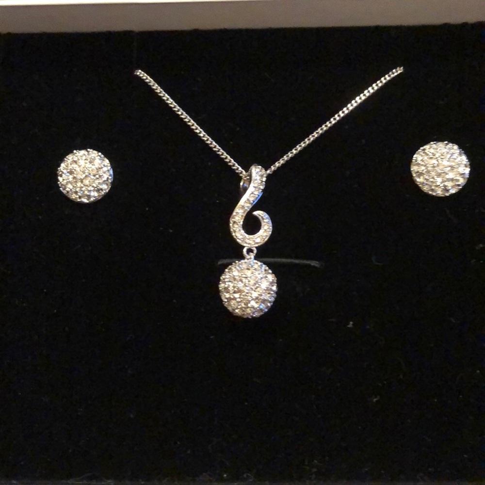 Sparkle Earring and Pendant set